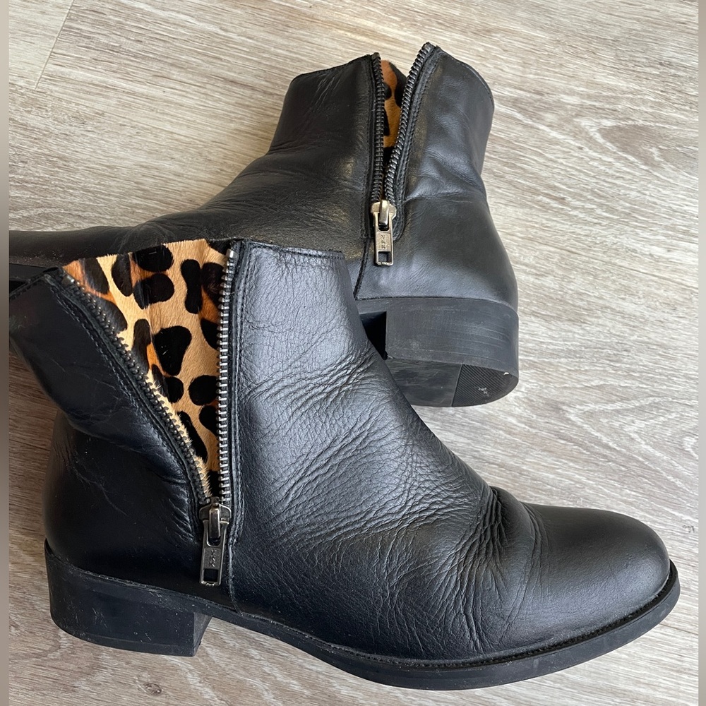 BTU by Bertuchi Leopard Print Calf Hair / Leather Booties
